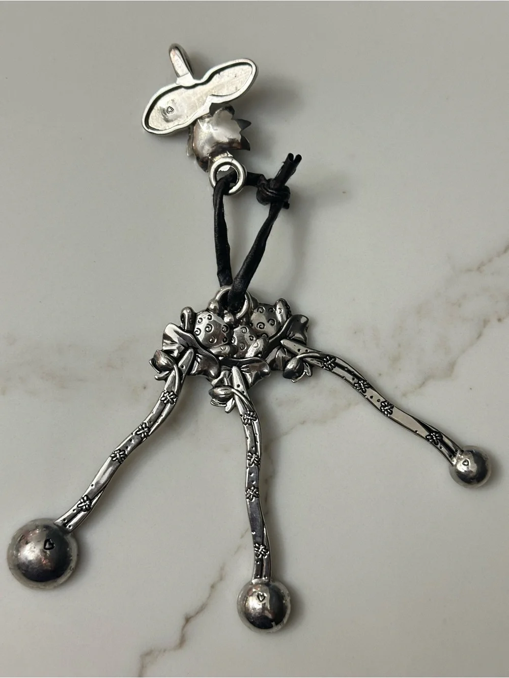 ganz frog dash pinch smidgen measuring spoon set with hook